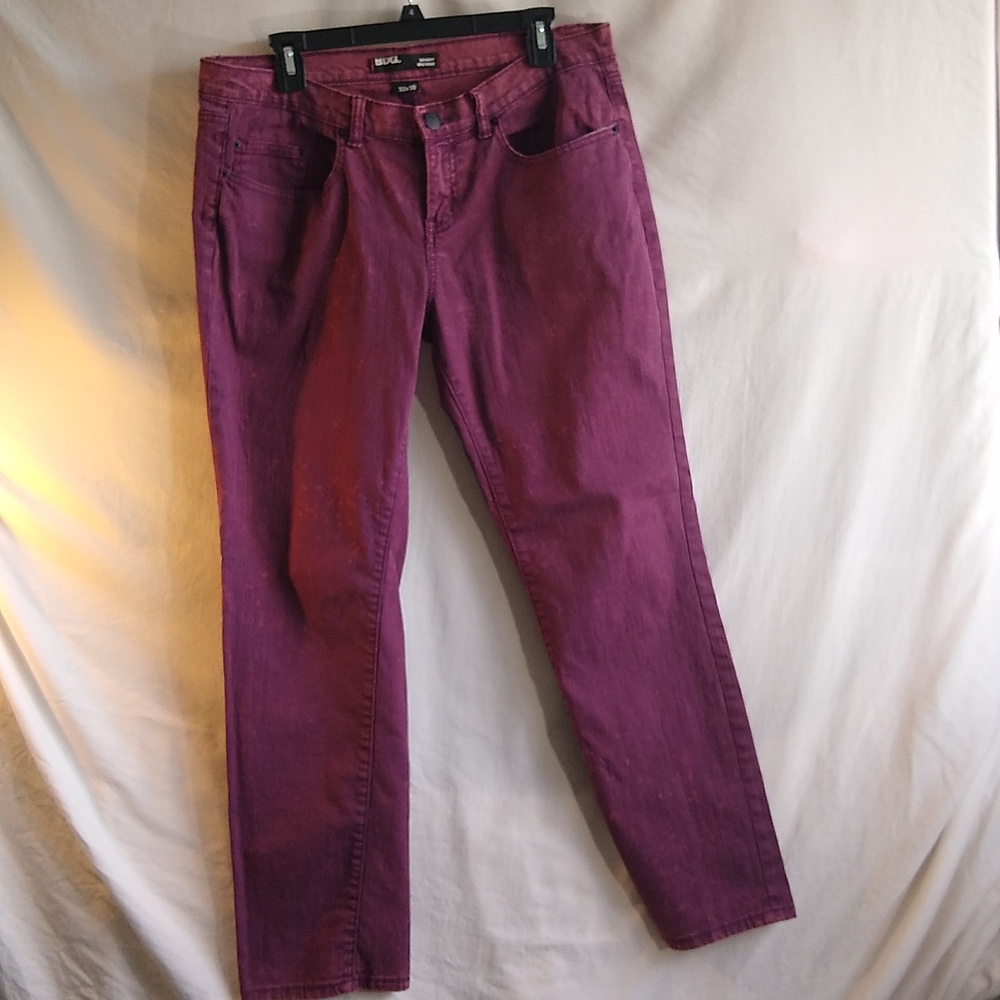 BDG 32/30 mid-rise jeans purple-pink color spattered by manufacturer